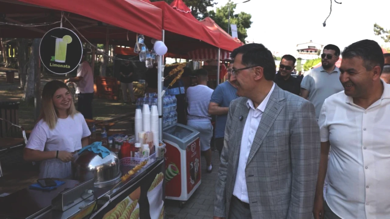 Belediye Başkanı Eyüp Kahveci Gediz Tarhana Festivali'nde Renkli Anlar Yaşadı!