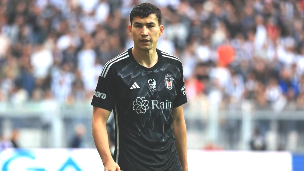 Beşiktaş'ta Bakhtiyor Zaynutdinov Heyecanı! Kazak Yıldız Rusya'ya Gidiyor!