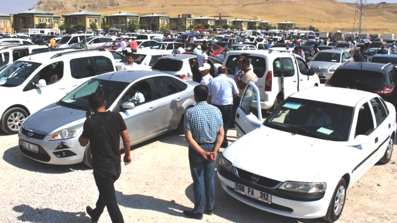 İkinci El Piyasasında Şok Dalga: ÖTV Zammı İlan Sitelerini Sarstı!