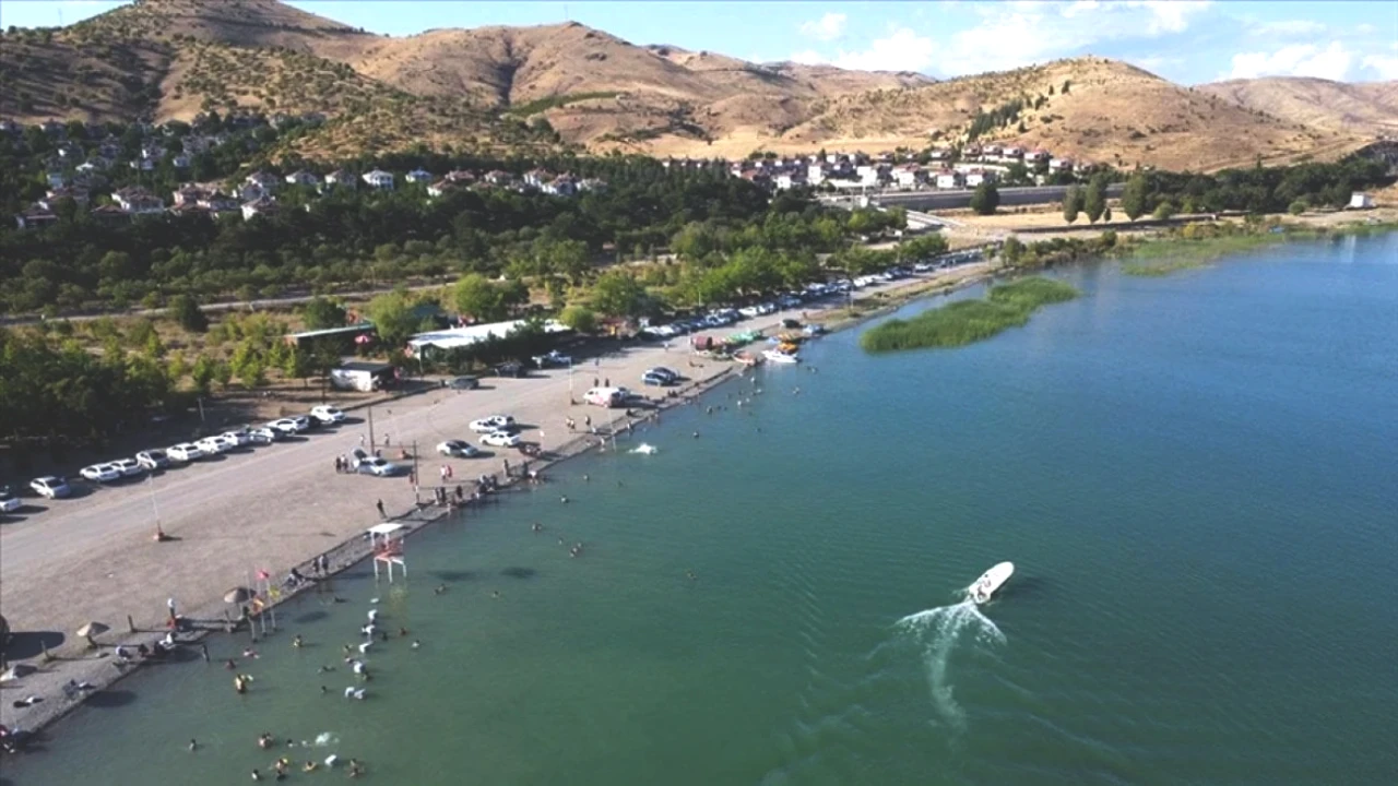 Türkiye'nin Gizli Cenneti: Karadeniz'in Renkleri ve Maldivler'in Sakinliğini Bir Arada Sunuyor!