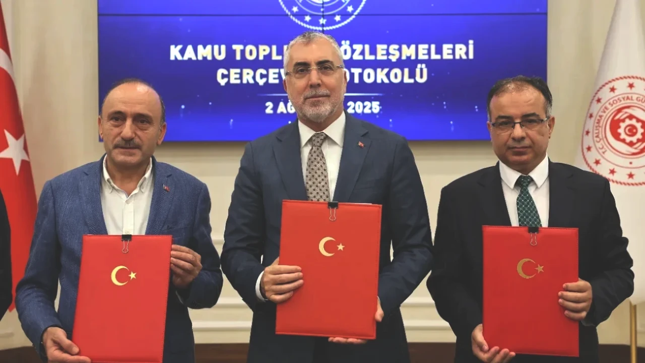 Kamu İşçilerine Müjde! Bakan Işıkhan'dan Yeni Zam Açıklaması ve Protokol Detayları